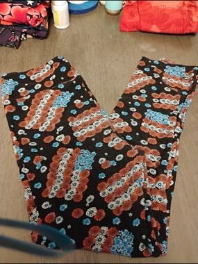 LuLaRoe Black Floral Leggings with Rust and Blue Accents